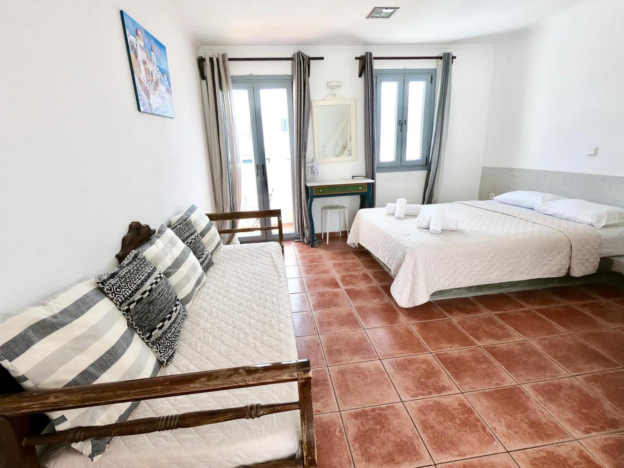 Anny Studios & Rooms Perissa Beach Exteriör bild