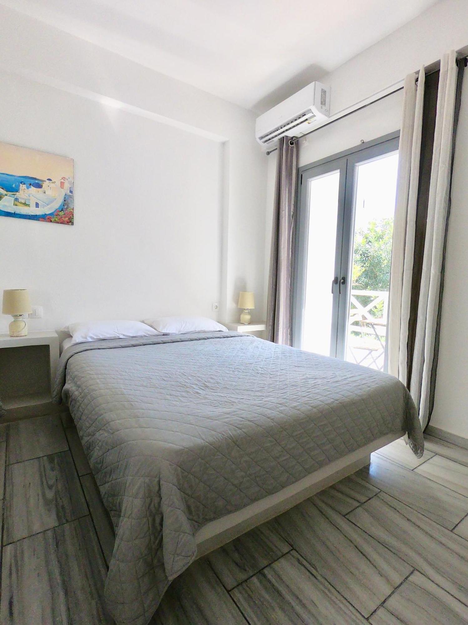 Anny Studios & Rooms Perissa Beach Exteriör bild